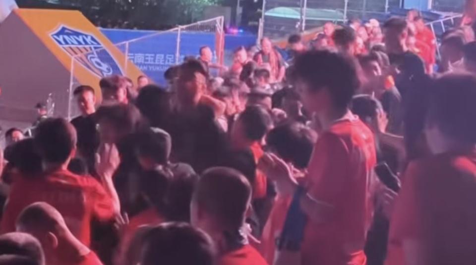8队抢一个30岁中场，桑德兰凭什么插队